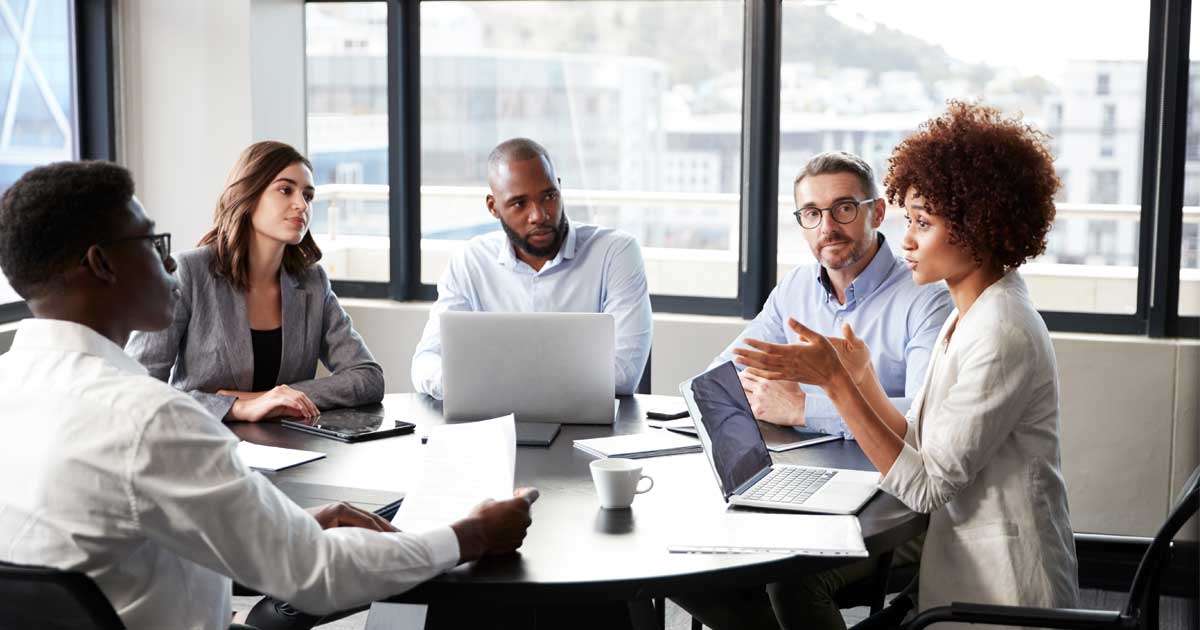 Tiếng Anh giao tiếp giúp bạn tự tin giới thiệu bản thân