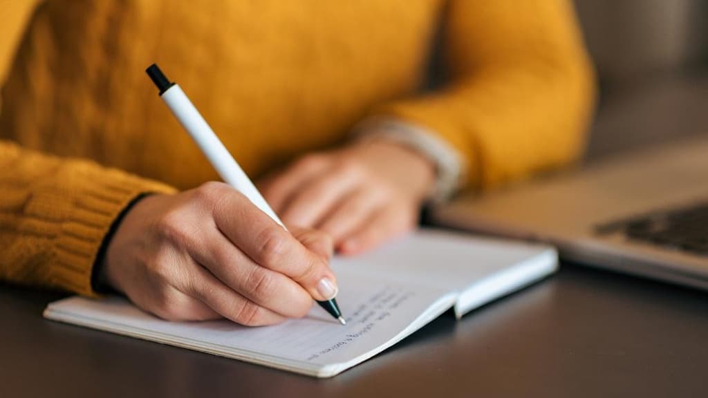 Tìm từ gốc tiếng anh