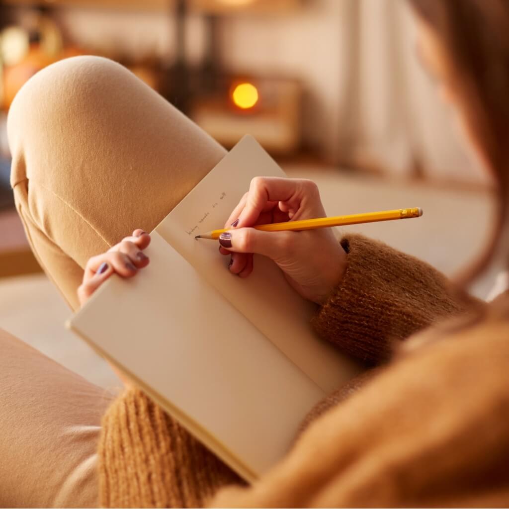 Luyện tập viết nhật ký thường xuyên