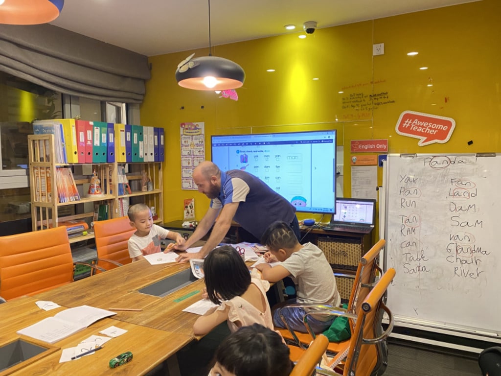 trung tam tieng anh jolo quan tan phu