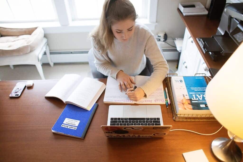 Viết thân bài bài luận