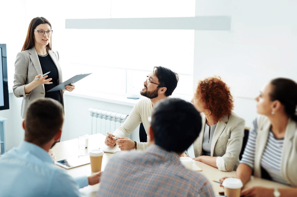 → Từ vựng TOEIC chủ đề Meetings (Cuộc họp)