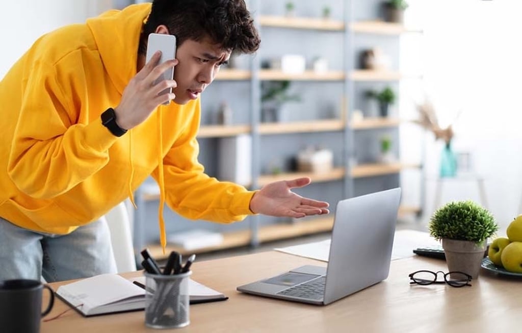 Khó khăn của người đi làm khi giao tiếp tiếng anh