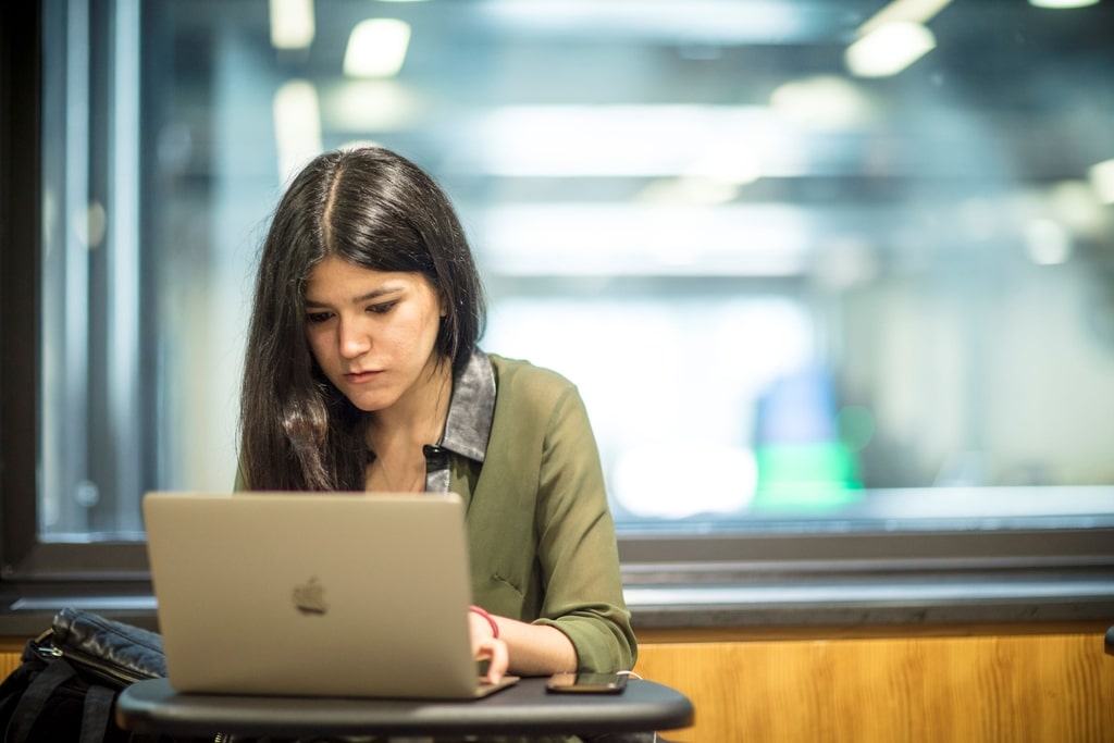 Lựa chọn giáo trình tiếng Anh giao tiếp cho người đi làm