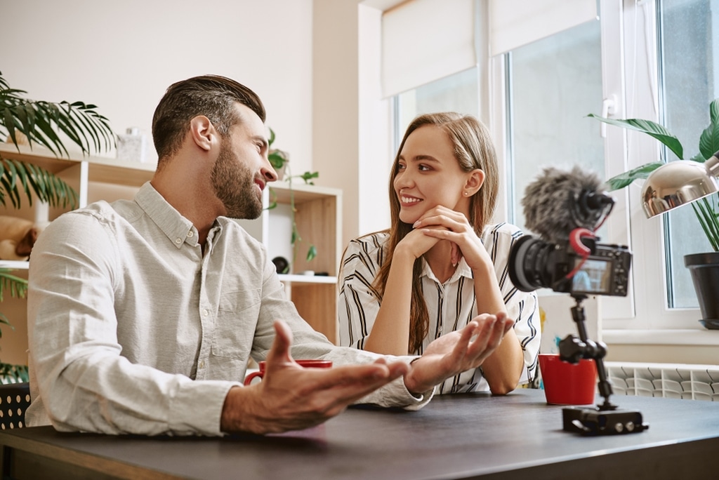 Mẫu câu giao tiếp dùng để hỏi ai đó như thế nào