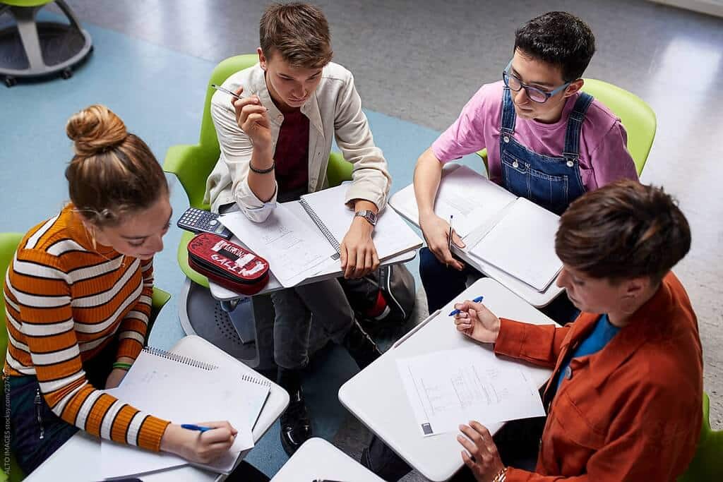 Tập đọc thành câu