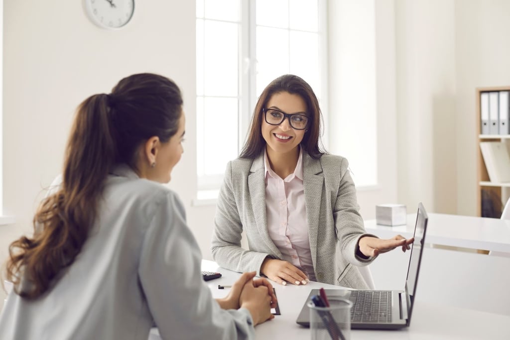 Các mẫu câu với khách hàng