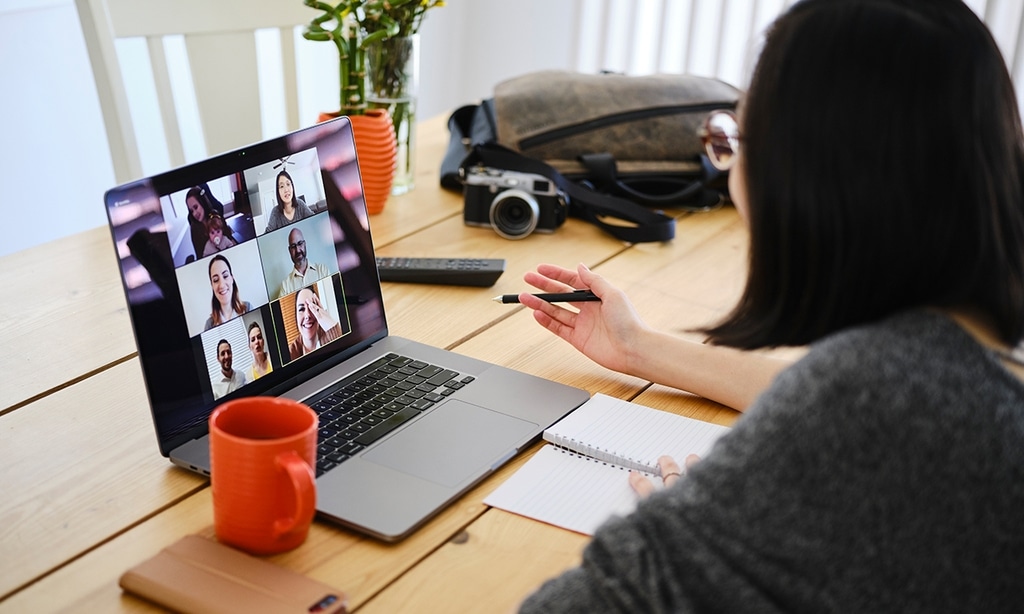 Có nên đăng ký khoá học tiếng Anh giao tiếp online