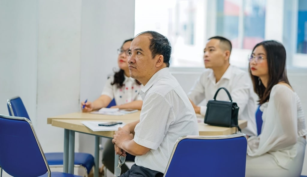 Đi chậm mà chắc