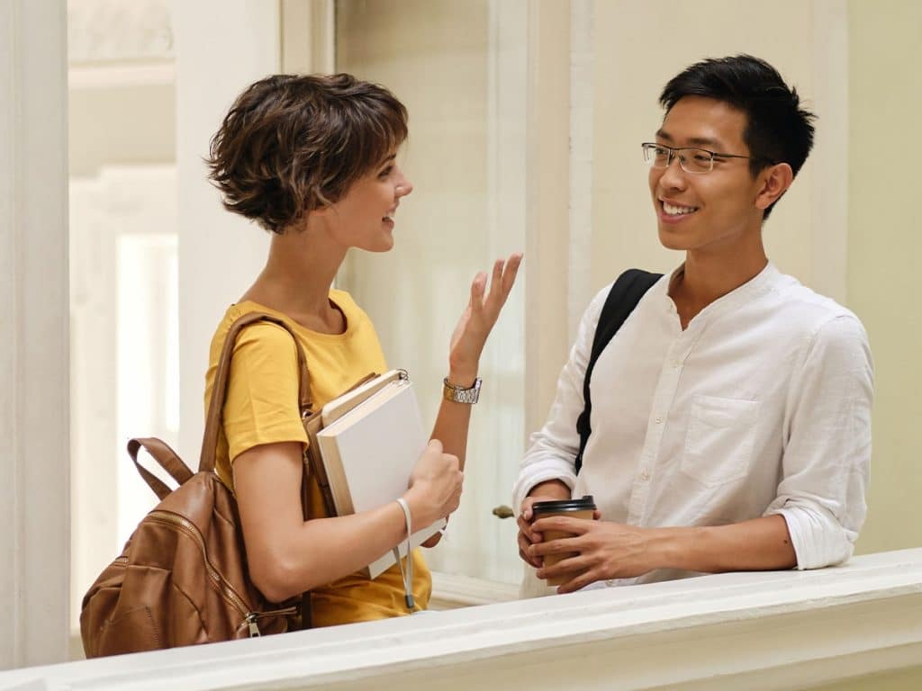 Ghi nhớ các mẫu câu hội thoại tiếng Anh đơn giản