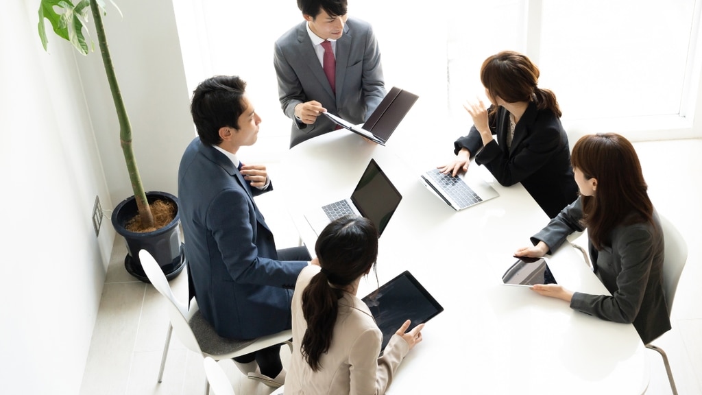 Mẫu câu Thông báo