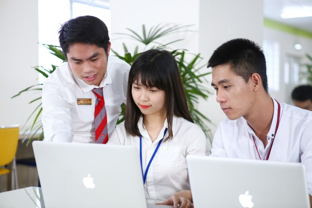 Ngoại ngữ và kỹ năng mềm