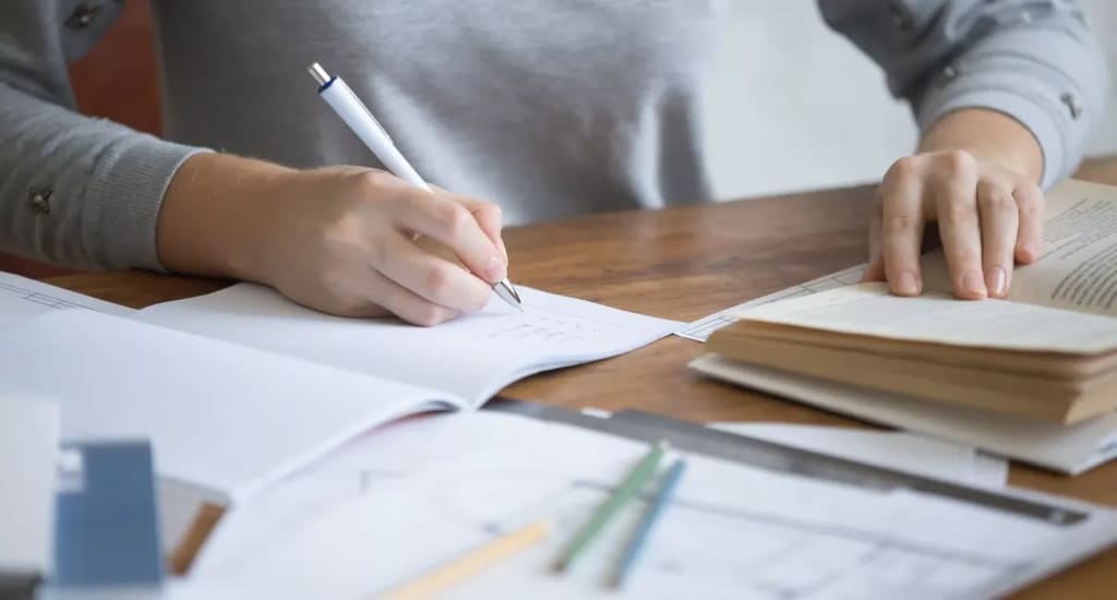 quá chú trọng sửa lỗi ngữ pháp