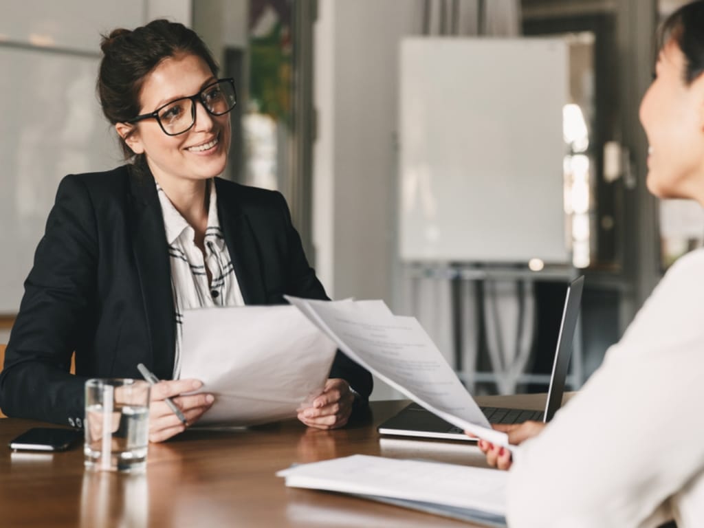 Trong hội thoại phỏng vấn